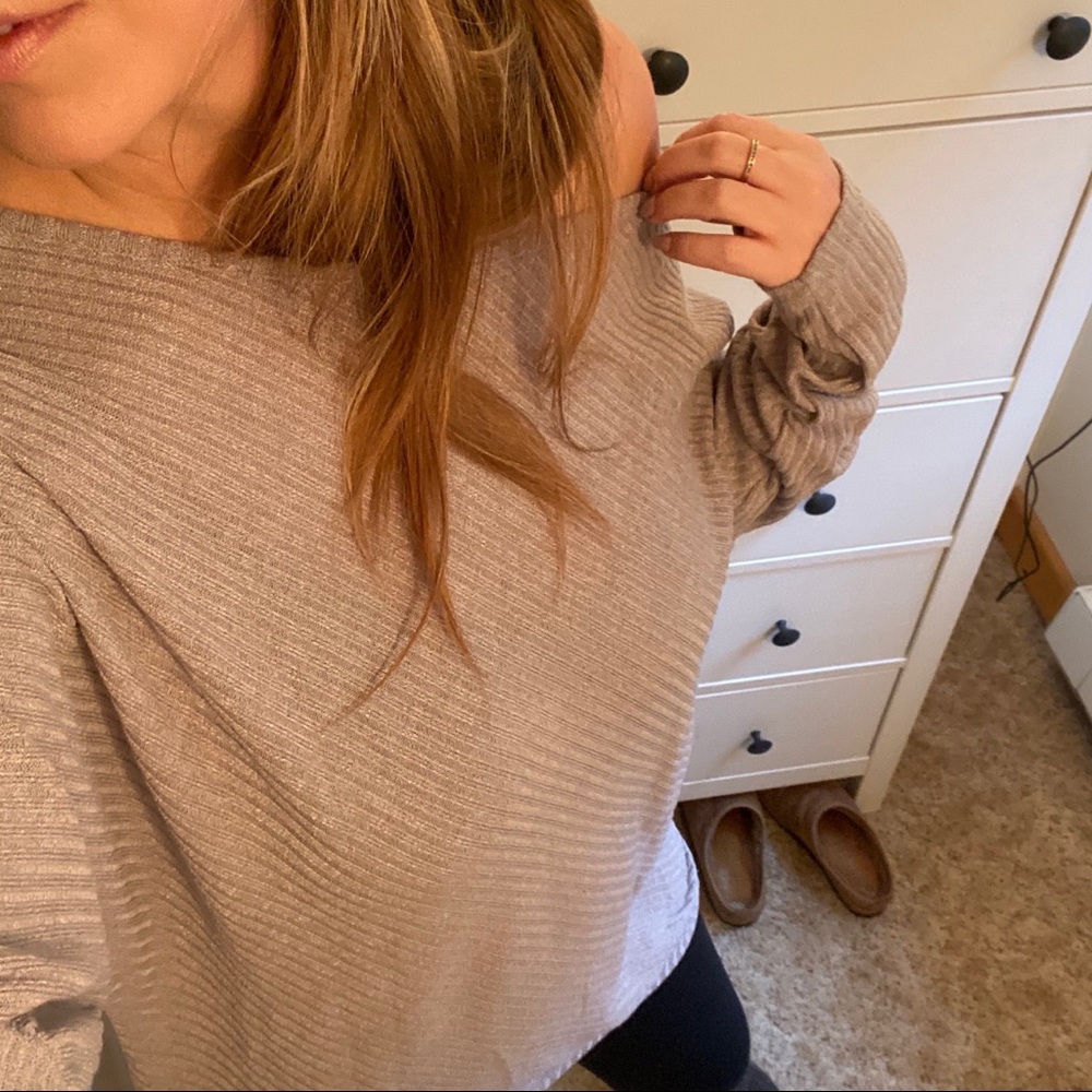 Off the Shoulder Ribbed Sweater - Picture 8 of 8